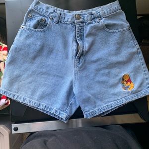 VINTAGE Pooh Bear high waisted shorts